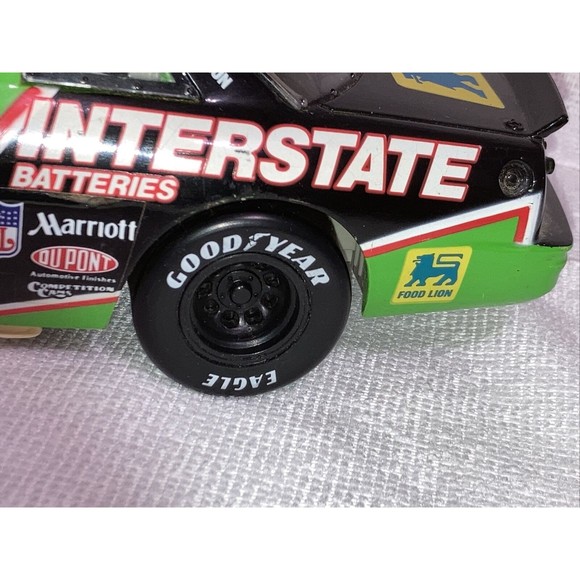 1994 Dale Jarrett #18 Chevy Interstate Batteries 1:18 NASCAR Collector's Edition - Picture 12 of 16